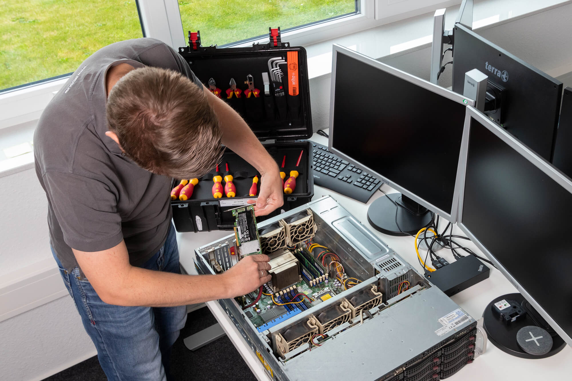 technik-computer.jpg